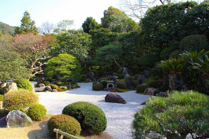 When Nature Meets Structure - The Art of Japanese Gardens