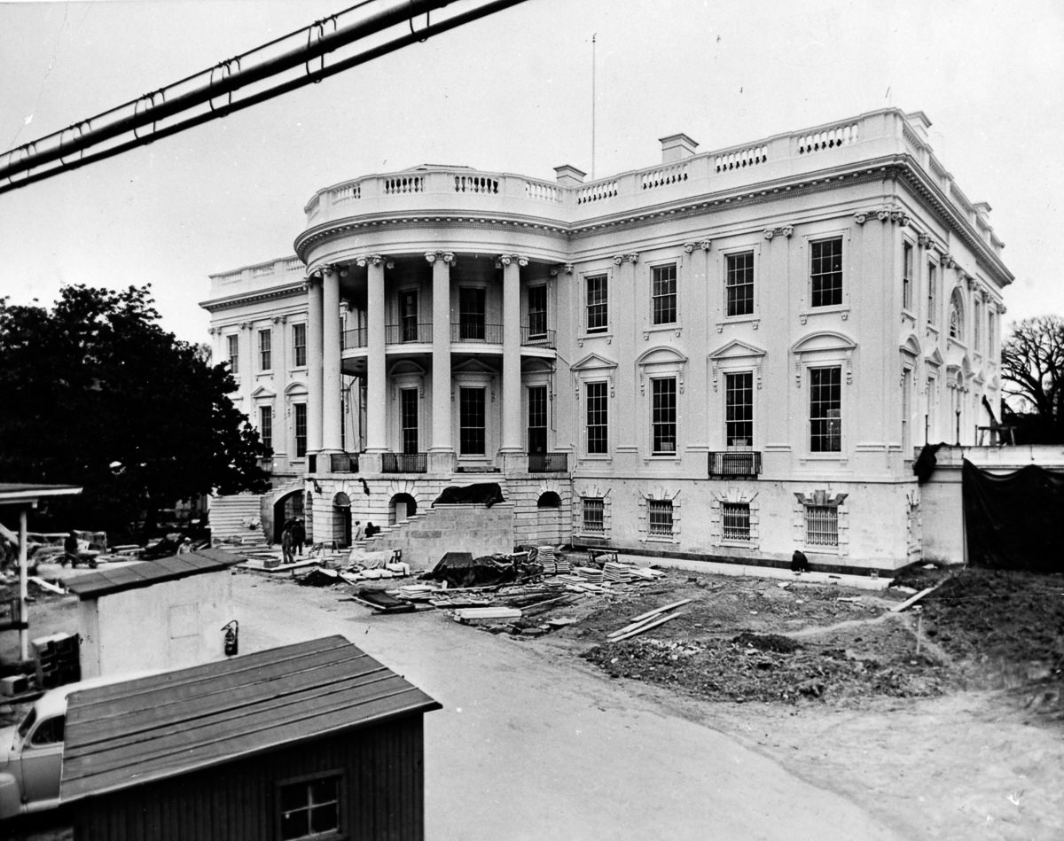 Amazing Photos of the 1950s White House Renovation | Baba Recommends