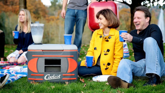 The Cooler That will Revolutionize Your Picnics