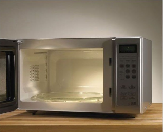 13 Things You Shouldn't Put In a Microwave