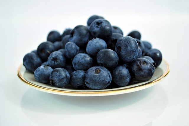 blueberries on a plate