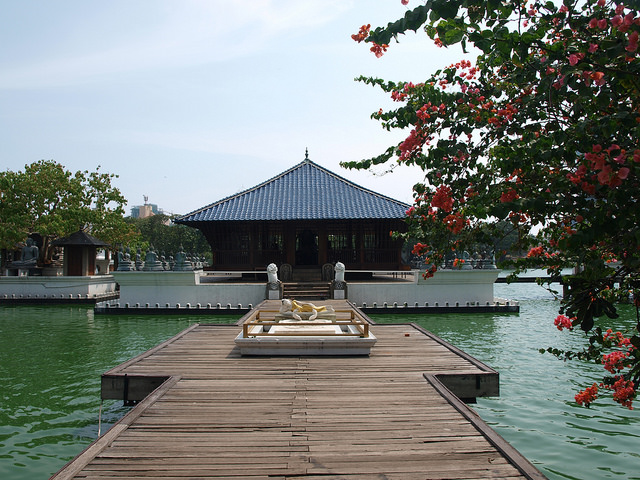 Gangaramaya Temple