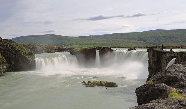 Waterfalls from around the world, Iceland, Goðafoss