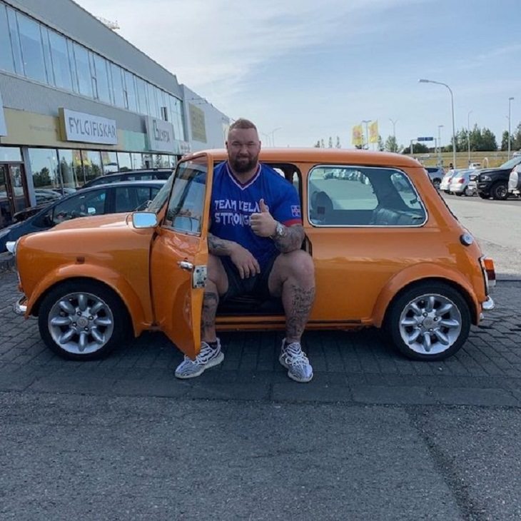 difference in comparison of random things, Actor who plays the Mountain in Game of Thrones sitting in an Orange Car