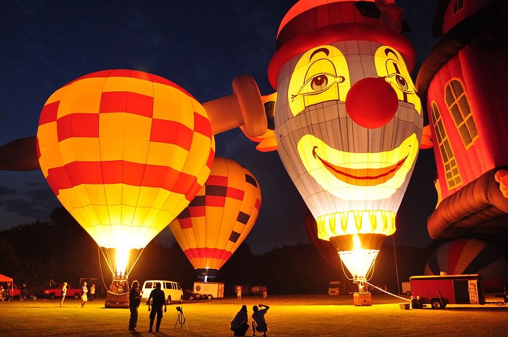 Different Hot air Balloons from Around the World, Chester County, PA, USA Balloon Festival, clown hot air balloon