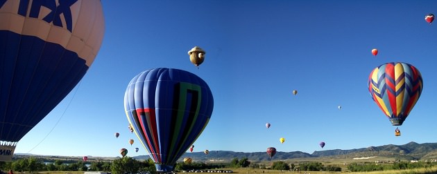 Different Hot air Balloons from Around the World, Balloon Trip: "Experience with the balloons ascending.", multiple multicolored hot air balloons