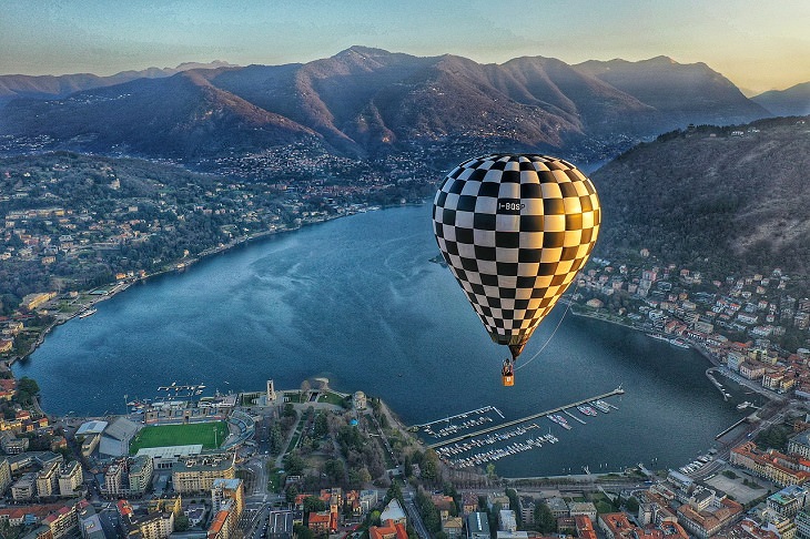 Different Hot air Balloons from Around the World, black and white hot air balloon, Italian Alps