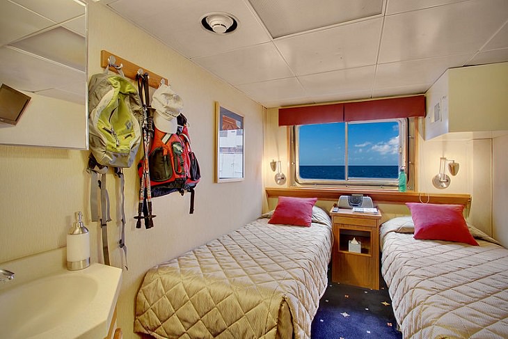Tips for making the most of your next cruise trip, medium sized cruise ship cabin with two beds