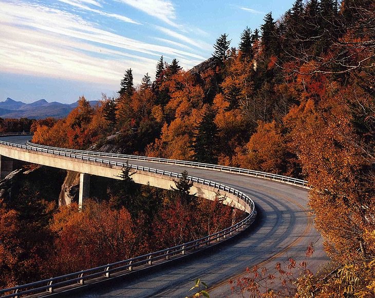 Beautiful sights and views of various mountains, peaks and wildlife in the blue ridge mountain range, View of the S-Curve of the Linn Cove Viaduct