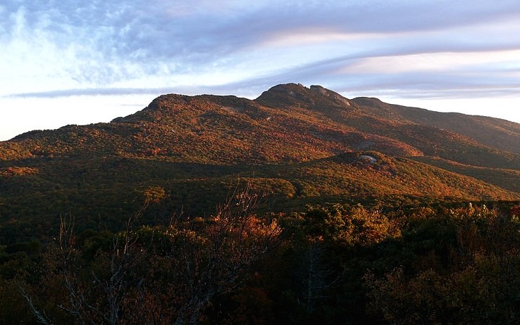 Beautiful sights and views of various mountains, peaks and wildlife in the blue ridge mountain range, The Grandfather Mountains, standing at an elevation of nearly 6000 feet