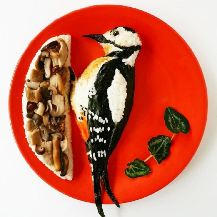 Beautiful and creative artwork made with food on plates by de meal prepper, art made from food, woodpecker next to tree
