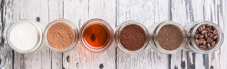 DIY homemade coffee creamer, series of jars with various hot drinks and powders 