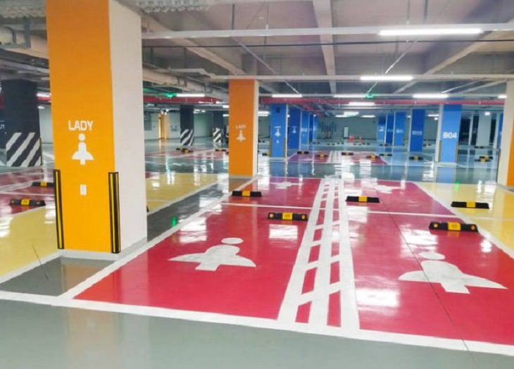 interesting, strange and unique things found only in South Korea, Gender Specific parking spaces in a parking garage