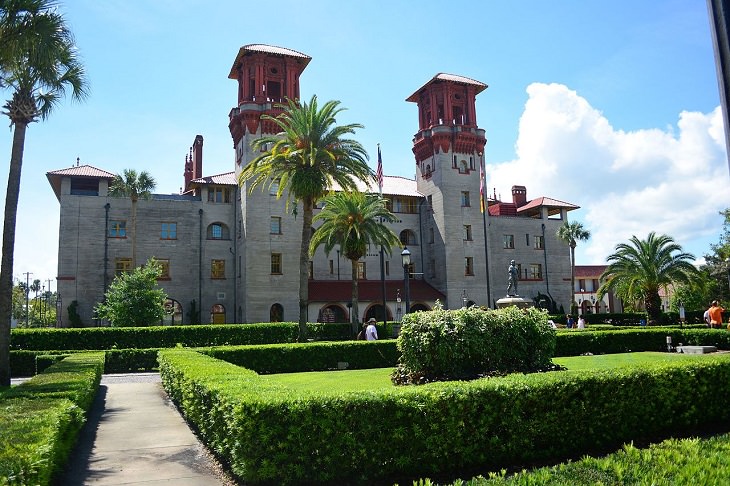 Beautiful Historical Sites Found in St. Augustine, Florida, Lightner Museum and City Hall, now housed in former Hotel Alcazar