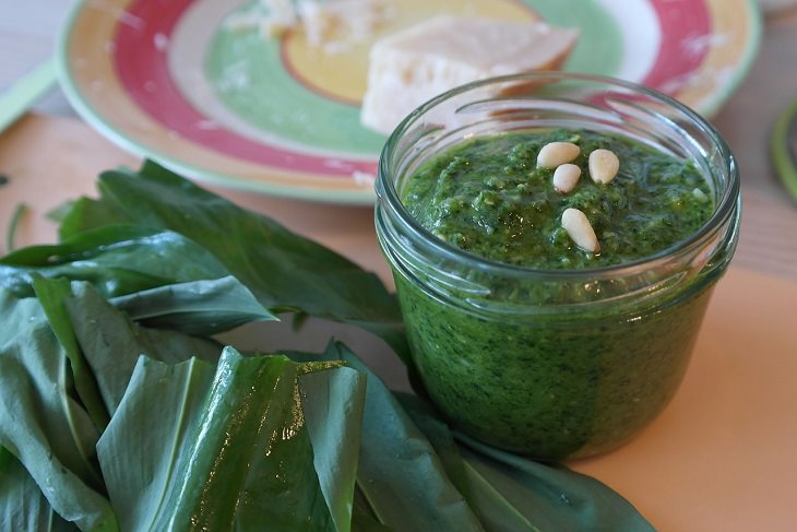 Carrot-Top Pesto and Roasted Carrots, Recipes, Healthy, Tasty 