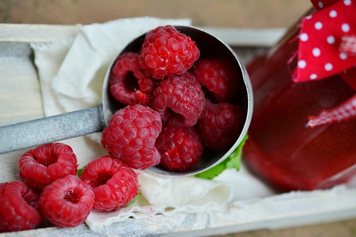Raspberries, health, family and parenting, fruits and vegetables, nutrients, minerals, vitamins, calcium,