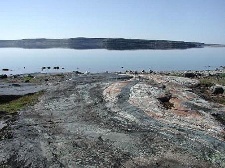 Oldest materials, rocks, stardust and minerals discovered on Earth, 4.37 billion year old Nuvvuagittuq Greenstone Belt, found in Canada