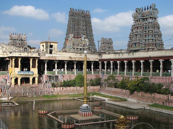 Beautiful ornate Hindu temples found in India and other countries across the World, Meenkashi Temple in Tamil Nadu, India