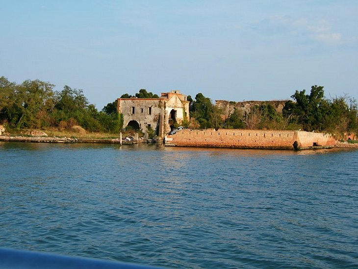 bandoned Islands and Their Histories San Giorgio in Alga, Venice, Italy