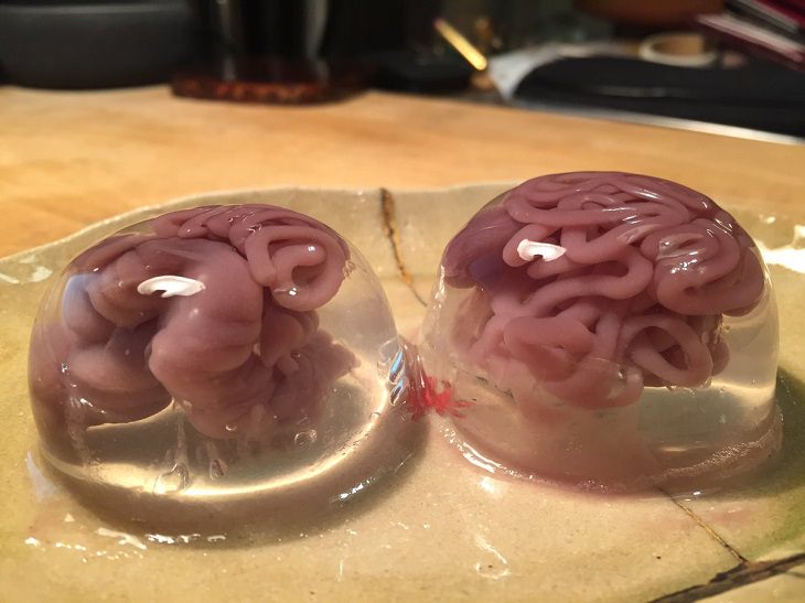 Hilarious cooking and baking fails, Transparent jelly bun with purple jelly fluid inside