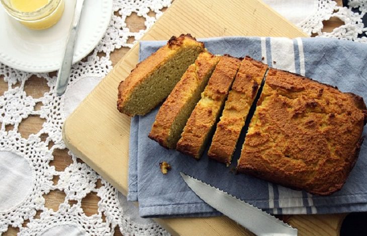 A Recipe for easy and quick ice cream bread made with 2 ingredients, A Loaf of bread sliced