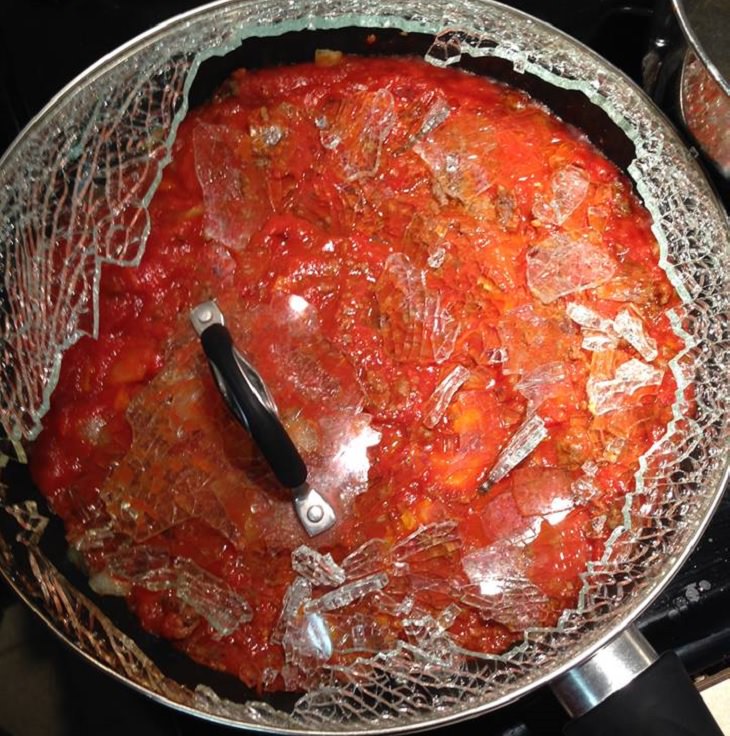 Hilarious cooking and baking fails, Spaghetti sauce with glass saucepan lid broken into the sauce
