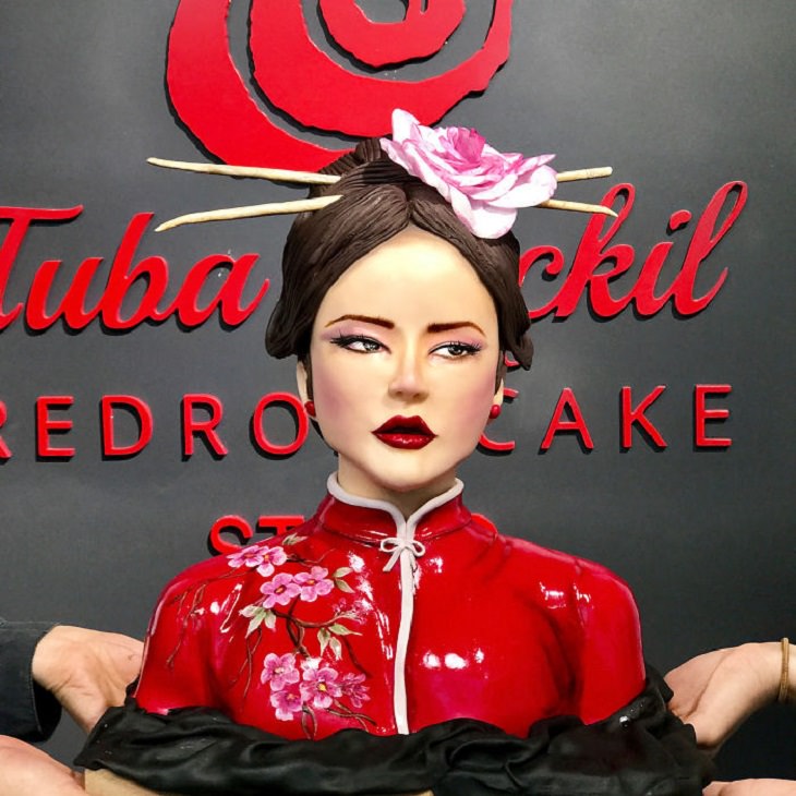 Realistic and Delicious cake art by Turkish chef Tuba Gelick, Aian woman wearing a red mandarin gown