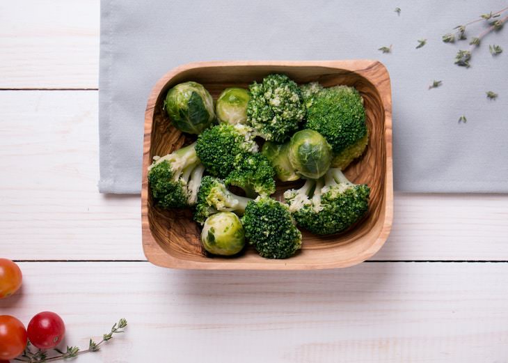 Foods You Should Never Put In the Blender, broccoli and Brussels sprouts