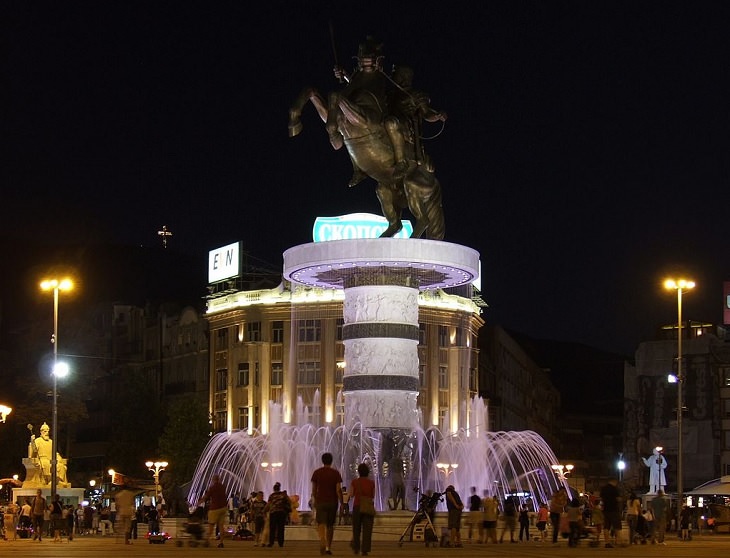 Beautiful and famous fountains found all around the world, Fountain Of Alexander The Great, Skopje, Macedonia