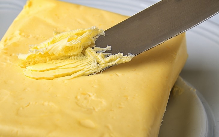 Food safety facts and myths you need to know about, Butter knife carving into cold slab of butter