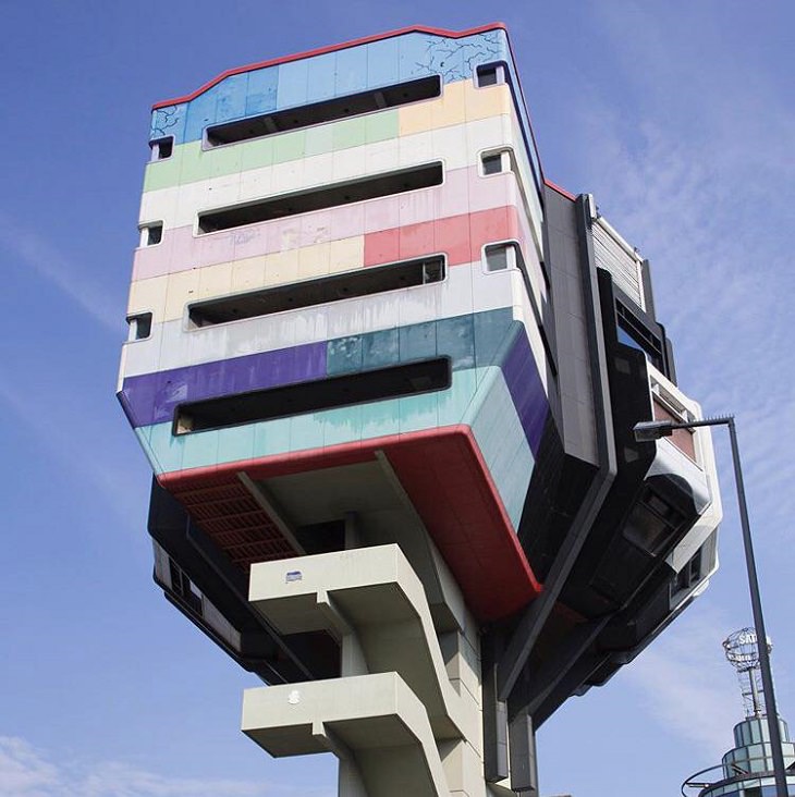 Weirdly designed and bizarre buildings from around the world, A strange structure in Bierpinsel, Berlin