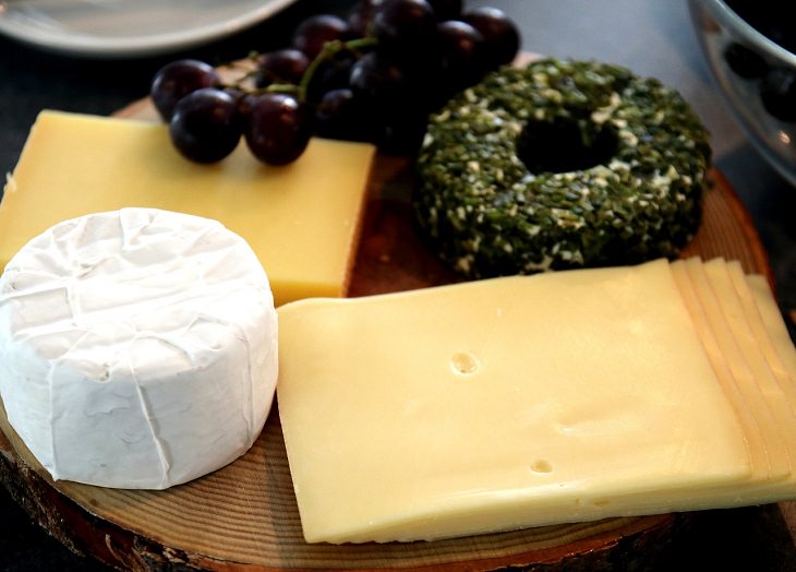 Best food sources for Vitamin K2, Different types of cheeses on a platter