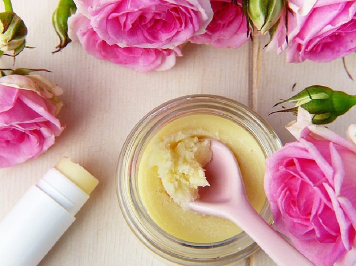 Easy DIY ways to repurpose old flowers, Lip balm in jar and container with spoon and roses
