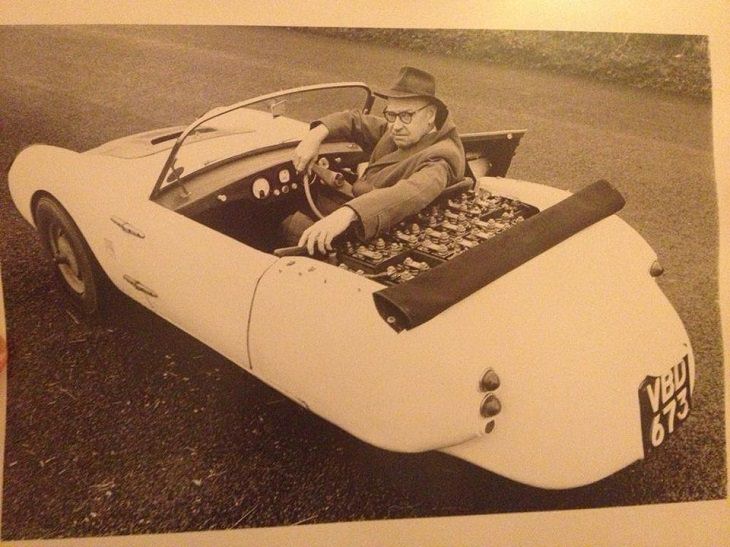 Incredible things done by seniors, Old man in an electric car he made in the 1960s