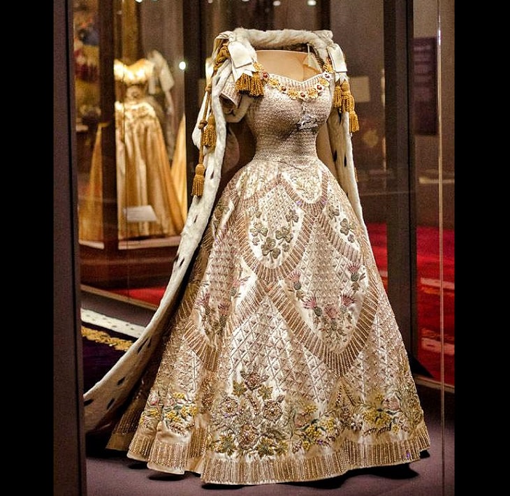 Amazing photographs of designs and manmade creations across the world, The dress designed by Norman Hartnell that Queen Elizabeth wore at her Coronation in 1953