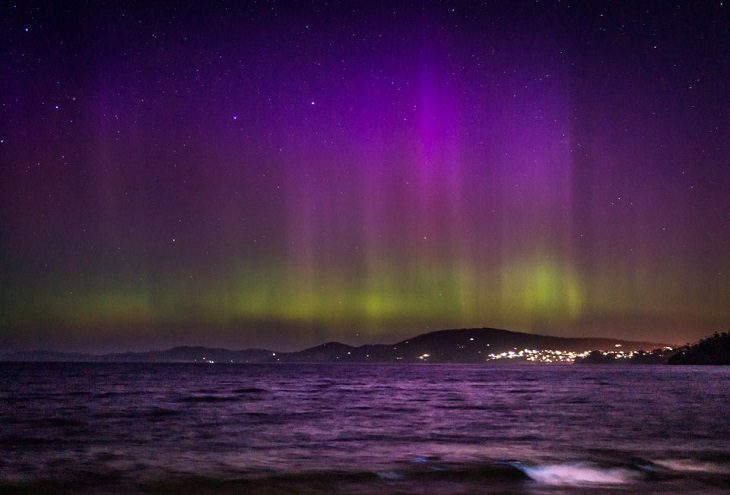 Imágenes de lo poderosa que es la naturaleza Las luces de Aurora Australis del hemisferio sur