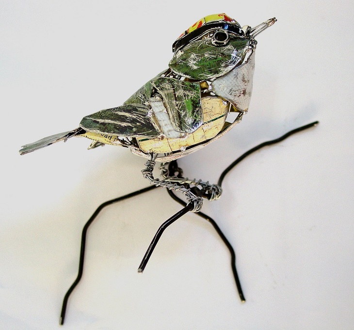 Beautiful animal sculptures made out of recycled scrap metal by Barbara Franc, Goldcrest