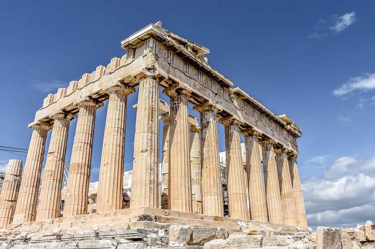 Best online free courses, classes, and lessons for seniors, Ancient greek building ruins in Acropolis
