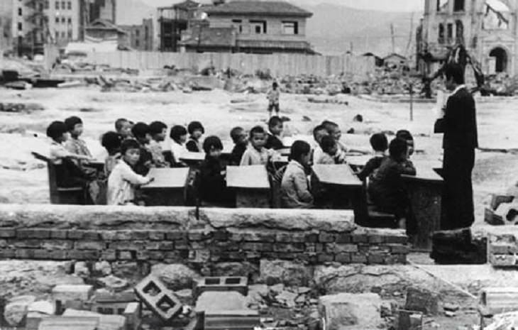 Historical photographs, Children being taught in Japan a month after the bombing of Hiroshima, 1945