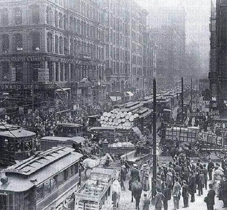 Historical photographs, What rush hour in New York City used to look like, 1909