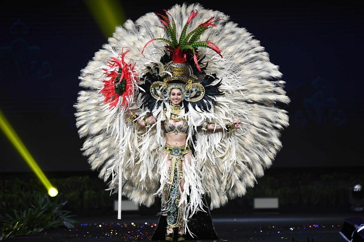 Magnificent, impressive and creative dresses and outs for the Miss Universe National Costume Show of 2017, 2018 and 2019, Mariana García, Miss Guatemala, 2018