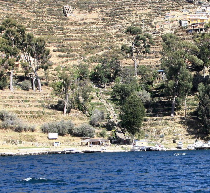 Sights, ruins, and things to see at Lake Titicaca on the Peru Bolivia border, stairs of inca temple for first Inca, Manco Cápac, in Yumani, Isla del sol, bolivia