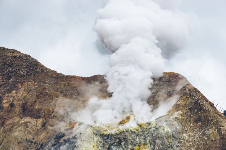 Run For Your Lives! The Largest Volcanic Eruption In History