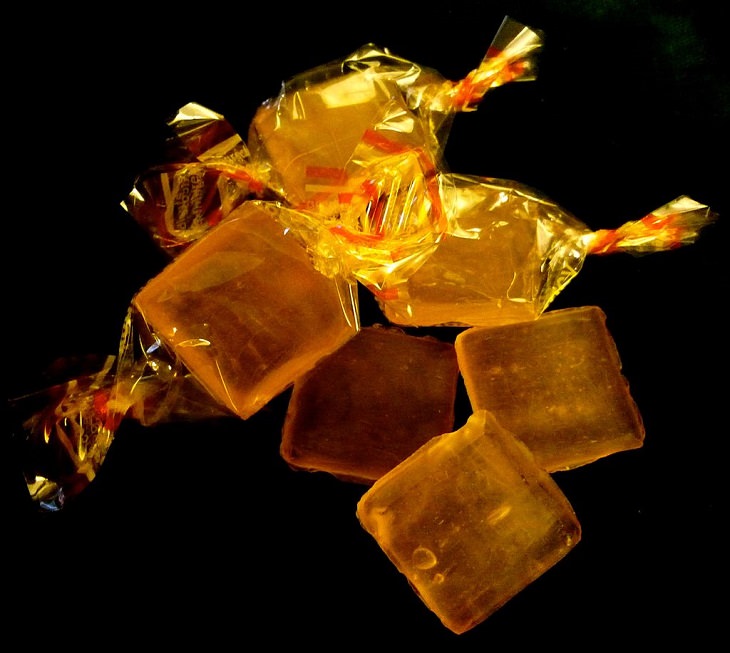 candies, sweets, chocolates and confectioneries from around the world with unique flavors and ingredients, Bergamote de Nancy, a French candy with a unique taste and flavored with bergamot orange essential oil