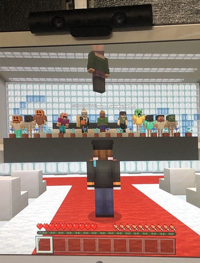 Heroes, positive moments and acts of kindness found all over the world in the midst of the Coronavirus lockdowns, quarantines and self-isolation,These elementary school kids decided to have a digital graduation ceremony on Minecraft so they could still celebrate while at home
