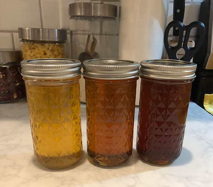 Photographs that show comparisons of things and occurrences in nature, The different colors (and flavors) of honey collected in spring (left), summer (center) and fall (right) respectively
