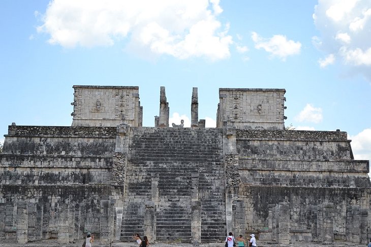 Photographs from Cancun, Mexico near the Caribbean Sea, filled with beaches and historic Mayan Civilization archaeological sites, Temple of the Warriors» and the Thousand Columns near the Chac Mool, Chichen itza
