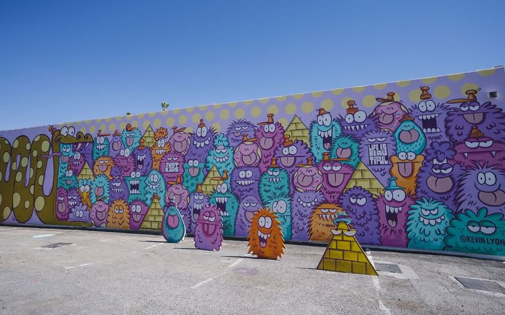 The best and most beautiful street art murals in all states across the United States of America, that send messages of culture, history and community, Nevada, Las Vegas, Life is Beautiful, by Kevin Lyons