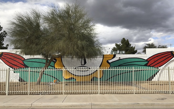 The best and most beautiful street art murals in all states across the United States of America, that send messages of culture, history and community, Arizona, Phoenix, Unnamed Garfield Elementary School Mural, by Gabriel and Isaac Fortoul
