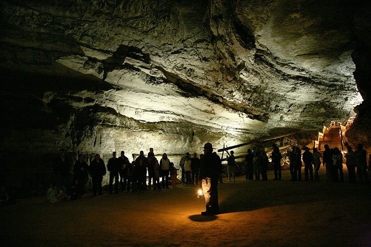 UNESCO World Network of Biosphere Reserves and their tourist attractions and activities from across the United States, America, US, Mammoth Cave National Park, Kentucky
